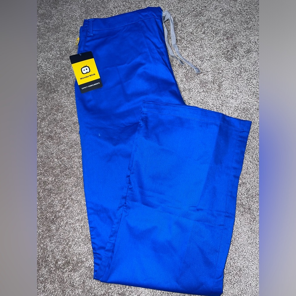 Wonder wink Blue scrubs